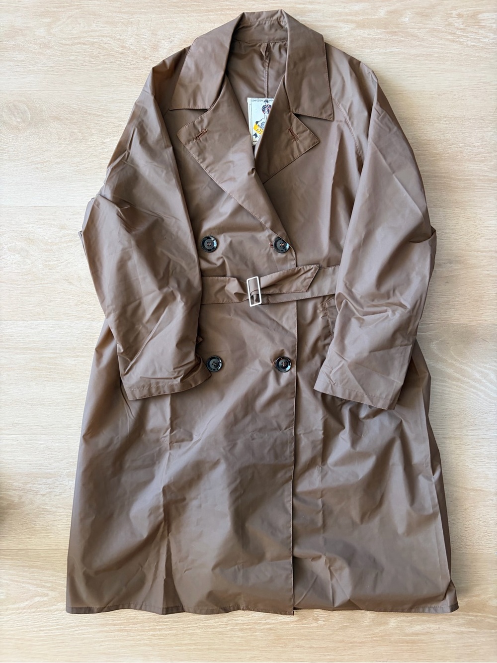 Rare vintage Italian Confezioni Montedoro “Pleurop” Lilion Raincoat with bonnet